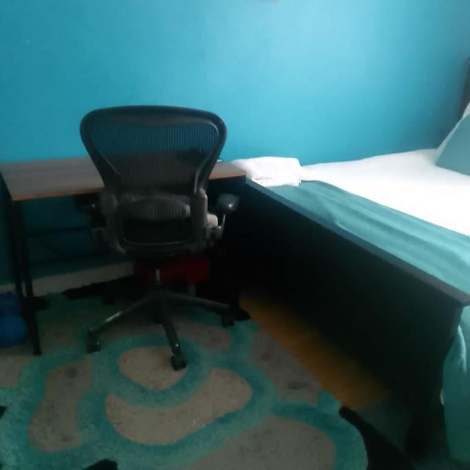 3 Bedroom Brixton Apartment Londra Esterno foto